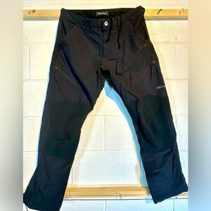 Marmot technical pants, size 34, durable and perfect for outdoor adventures.